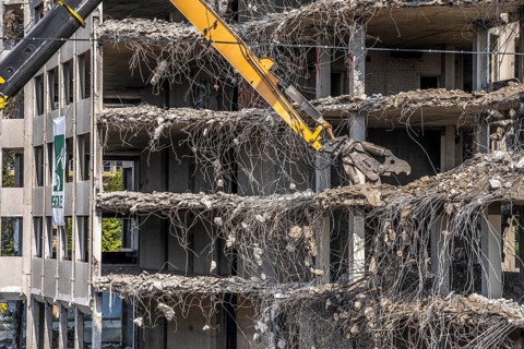 Construction site on Haroldstraße, demolition of a former office building, after complete gutting