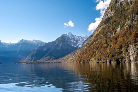 Königssee with Watzmann massif, autumnal mountain landscape reflected in the lake, Berchtesgaden