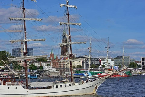 Europe, Germany, Hanseatic City of Hamburg, Baumwall, Elbe, View of the Michel, Three-masted barque