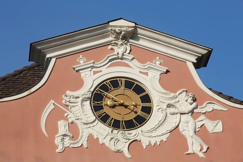 Gable with clock, relief, figures, detail, decoration, roof, angel, baroque, rococo, new castle,