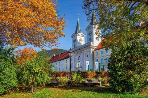 Monastery castle with Tegernsee brewery in autumn, Tegernsee, Tegernsee, Tegernsee valley, Mangfall