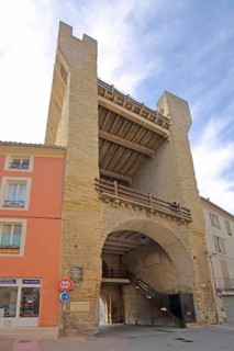 Porte d?'Orange, city gate, defence defence tower, shell tower, hollow, Carpentras, Vaucluse,