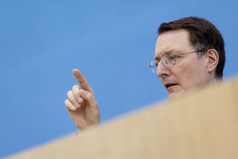 Karl Lauterbach (SPD), Federal Minister of Health, recorded during the press conference on the