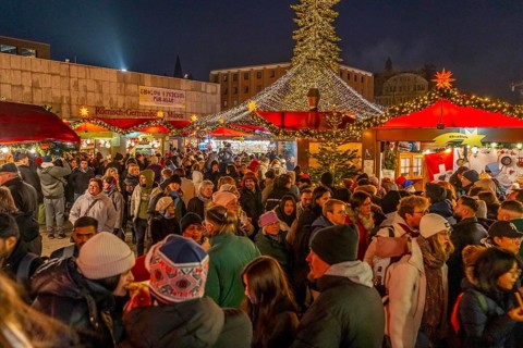 Christmas market at Roncalli Platz am Dom, in the city centre of Cologne, Sunday shopping in
