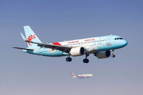 A Loongair Airbus A320neo aircraft with the registration B-307G at Pudong Airport (PVG) in