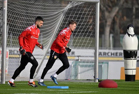 Goalkeeper Alexander Nuebel VfB Stuttgart (33) (right) and goalkeeper Fabian Bredlow VfB Stuttgart