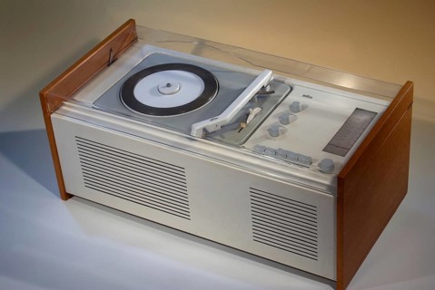 Braun Radio sk 61, built approx. 1962, analogue receiver with record player, famous design model,