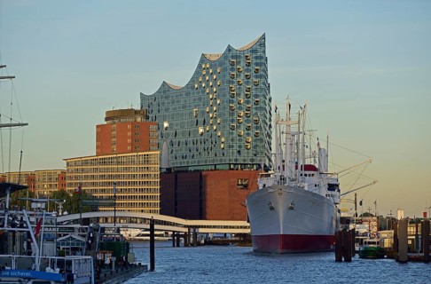 Germany, Hamburg, HafenCity, view to Elbe Philharmonic Hall, Hamburg's new concert hall, glass