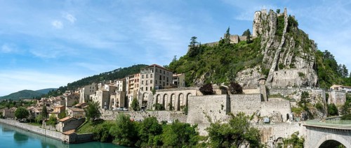 Sisteron. The citadel overlooking the Durance river, Alpes-de-Haute-Provence. Provence-Alpes-Côte