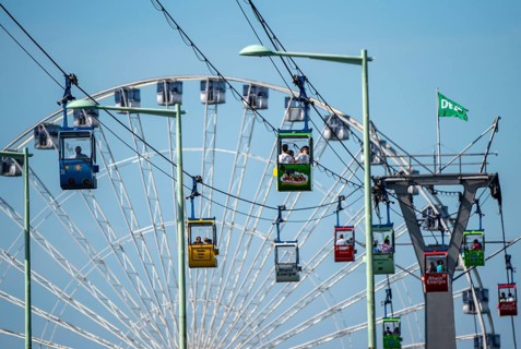 Rhine cable car, cabin above the Rhine, Ferris wheel at the zoo, Cologne, North Rhine-Westphalia,