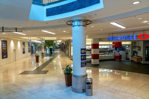 Effects of the coronavirus pandemic in Germany, Essen, empty shopping centre, Limbecker Platz