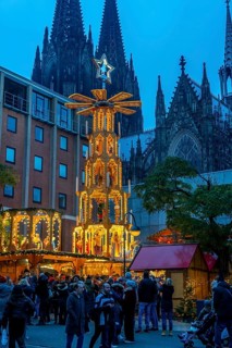 Christmas market at Roncalli Platz am Dom, in the city centre of Cologne, Sunday shopping in