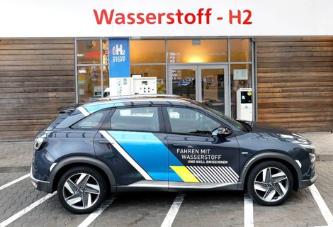 Hyundai NEXO fuel cell vehicle at a hydrogen filling station, Berlin, 18/08/2020