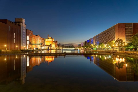 The inner harbour, Duisburg, former mills and warehouse buildings, modern office buildings, North