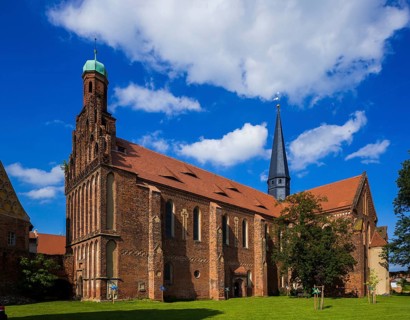 Mühlberg Elbe is a town on the river Elbe in the district of Elbe Elster in southern Brandenburg.