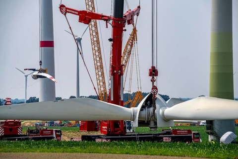 Dismantling of a wind power plant in a wind farm near Issum, 9 older wind turbines from the