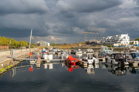 New urban quarter Graf Bismarck and Stölting Marina, on the Rhine-Herne Canal, residential and