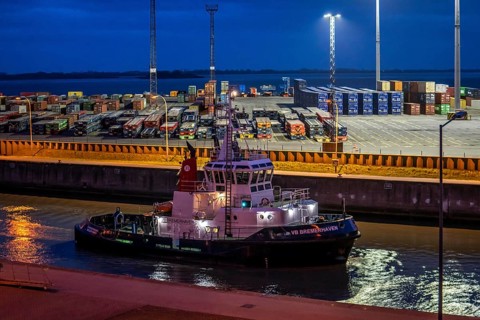 Container terminal in the seaport of Bremerhaven, Eurogate Container Terminal, Nordschleuse,
