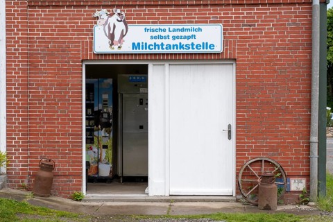 Milk filling station at the farm shop, Alkersum, Föhr, North Sea island, North Frisia,