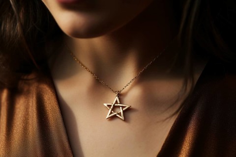 Close up of woman wearing necklace with Hewish star of David. KI generiert, generiert AI generated