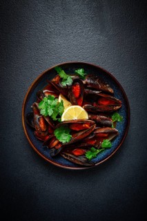 Mussels in tomato sauce, homemade, no people