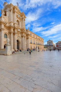 Piazza Duomo, Ortygia, Syracuse, Sicily, Italy, Europe