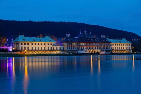 Due to the heavy precipitation in the form of snow and rain, the Elbe has risen again. The Elbe