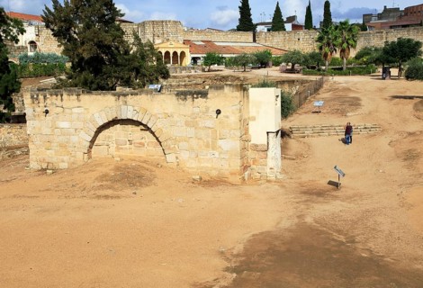 Moorish water cistern building inside Alcazaba fortress, Merida, Extremadura, Spain, Europe