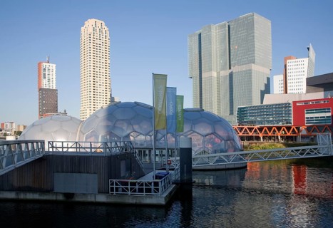 The Floating Pavilion experiment in sustainable architecture and Climate Proof Development,