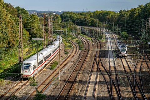 Tracks in front of Essen main station, 7 parallel tracks, ICE 4 train, North Rhine-Westphalia,