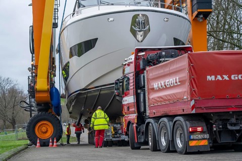 Craning the €6.3 million Sunseeker 88Y motor yacht, weighing 82 tonnes, in preparation for the