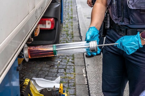 Nationwide checks on motorway traffic in North Rhine-Westphalia, by police and customs, customs