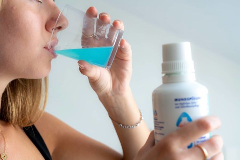 Bad breath, prevention through cleaning, mouthwash