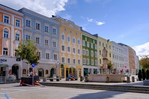 Main square with Dietmar fountain, Ried im Innkreis, Innviertel, Upper Austria, Austria, Europe
