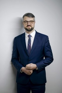 Wolf Heinrich Reuter, State Secretary at the Federal Ministry of Finance, poses for a photo.