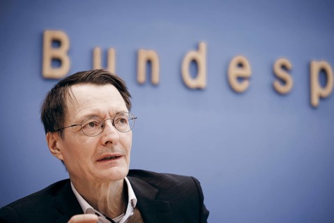 Karl Lauterbach (SPD), Federal Minister of Health, speaking at a federal press conference on the