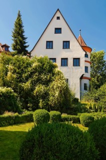 Neufra Castle, park, the historic hanging garden of Neufra, Renaissance garden built by Count Georg