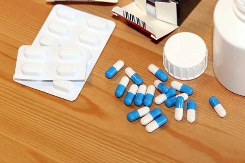 Close-up of different pharmaceutic pills and tablets (Close-up of different pharmaceutic pills and