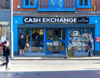 Cash Exchange pawnbrokers shop, Ipswich, Suffolk, England, UK