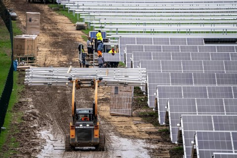 Construction of a solar park in Neukirchen-Vluyn, over 10, 000 solar modules will be installed on 4