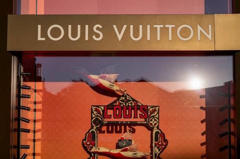 Louis Vuitton brand store, logo, shop window, retail shop, Dorotheen Quartier, DOQU, shopping mall,