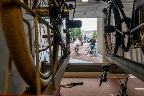Bicycle car park at Utrecht Centraal railway station, Stationsplein, 3 underground levels, over 13,