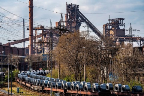 Blast furnace Schwelgern 1 and 2, strip steel rolls, coils, on freight wagons, at the ThyssenKrupp