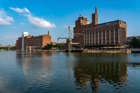 The inner harbour, in Duisburg, building Küppersmühle, and Werhahn-Mühle on the right, North