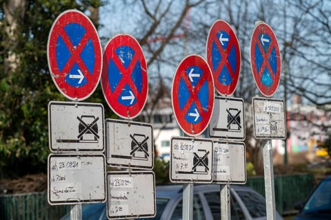 No parking signs, Temporary absolute stopping ban, during construction work, Duisburg, North