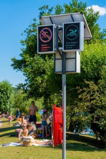 Bathing area in the Ruhr near Bochum-Dahlhausen, bathing traffic light, indicates whether bathing