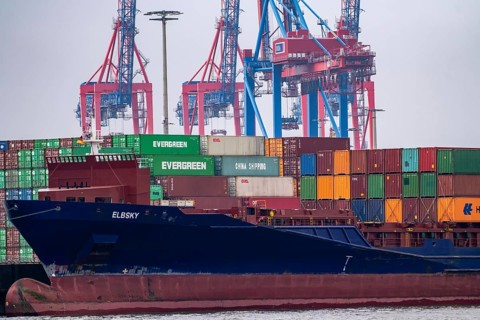 Port of Hamburg, HHLA Container Terminal Burchardkai, Athabaskakai, on the Elbe, container feeder