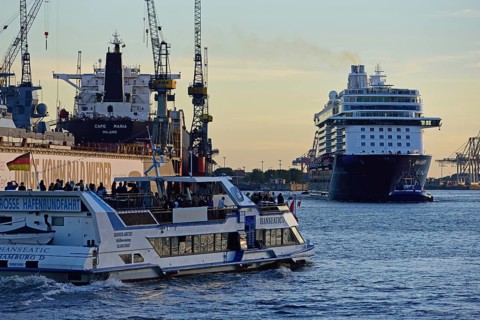 Germany, Hamburg, harbour, cruise ship, Mein Schiff 6, Europe