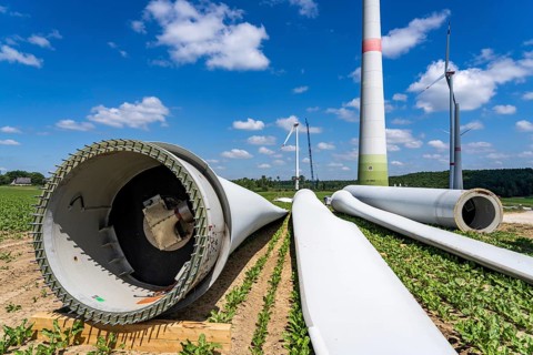 Repowering of a wind farm, near Brilon-Radlinghausen, 2 old turbines are demolished, rotors and
