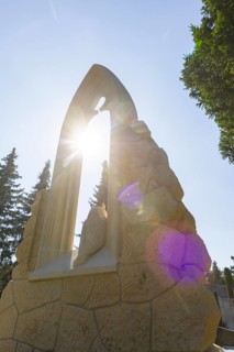 A new monument can be seen at Caspar David Friedrich's grave in Dresden's Trinitatisfriedhof